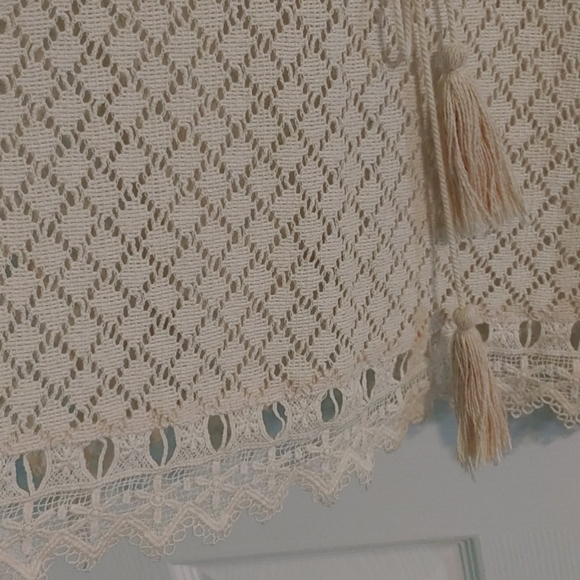 Crochet poncho - Picture 2 of 3